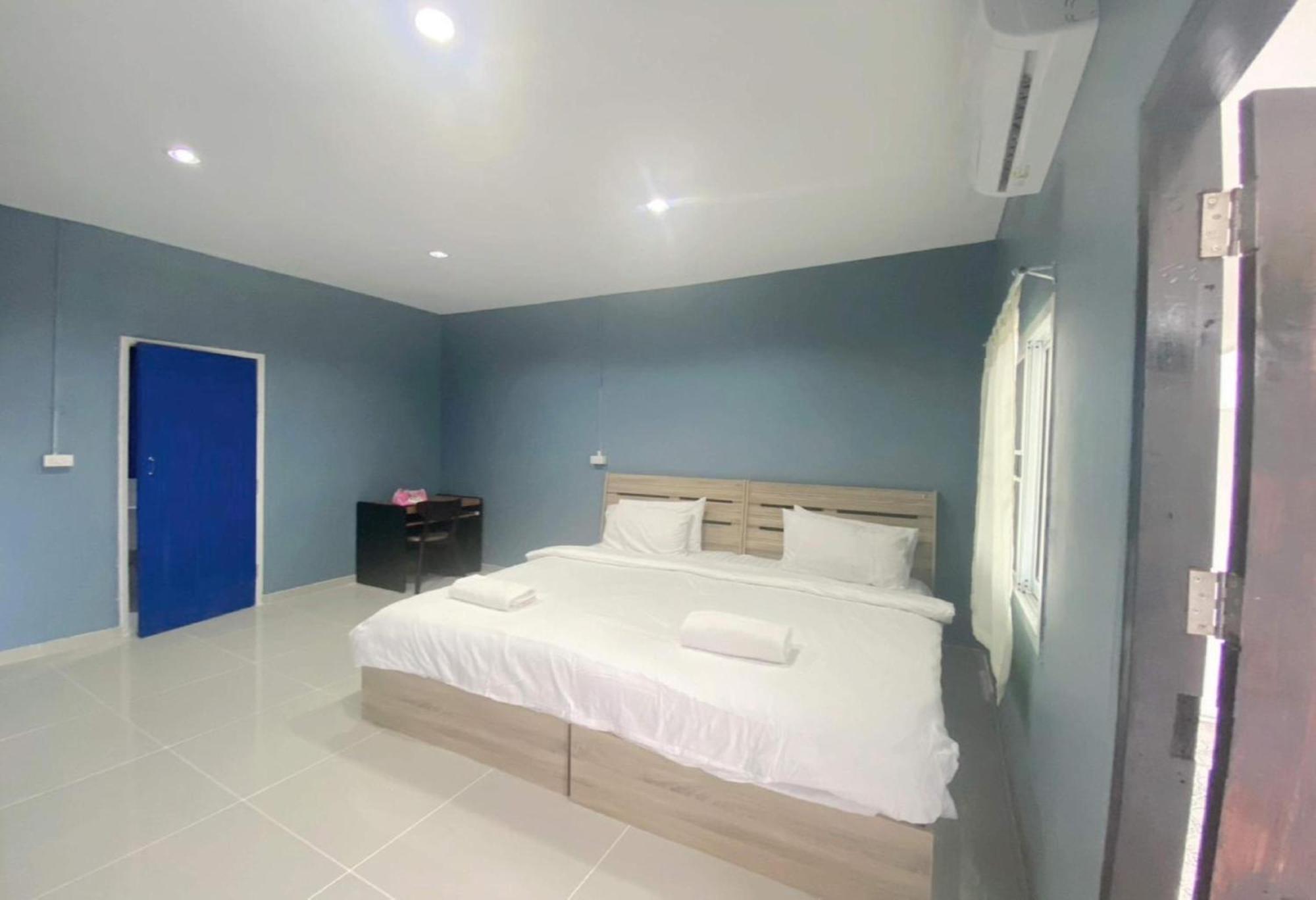 Collection O To The Sea Resort Thailand Na Chom Thian Exterior photo